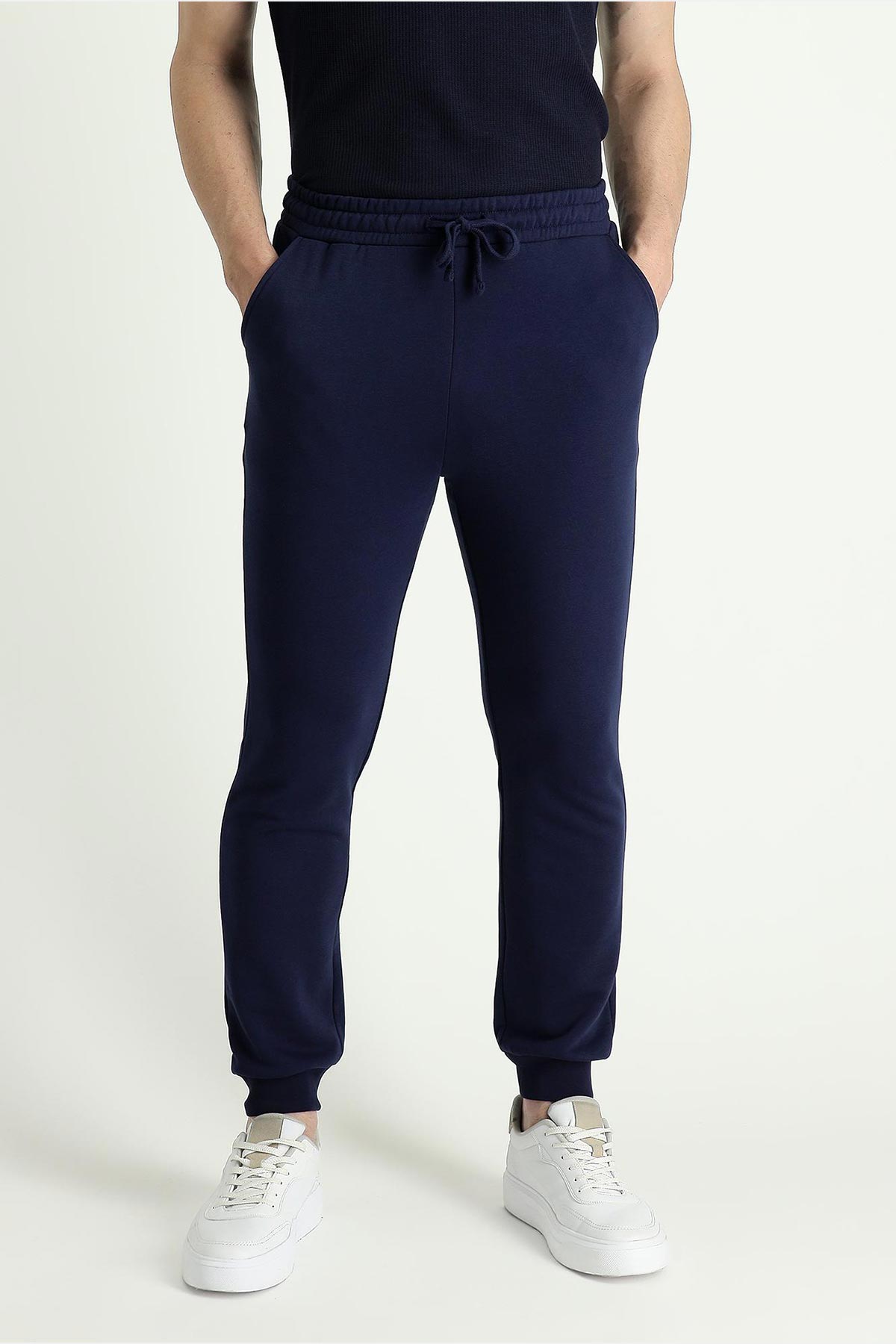 Kiğılı fermuarlı eşofman takımı detay görünümü - kaliteli biye detayları