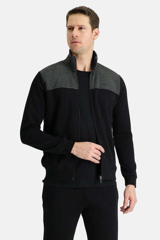 Kiğılı 4'lü eşofman pijama seti detay görünümü - kaliteli kumaş