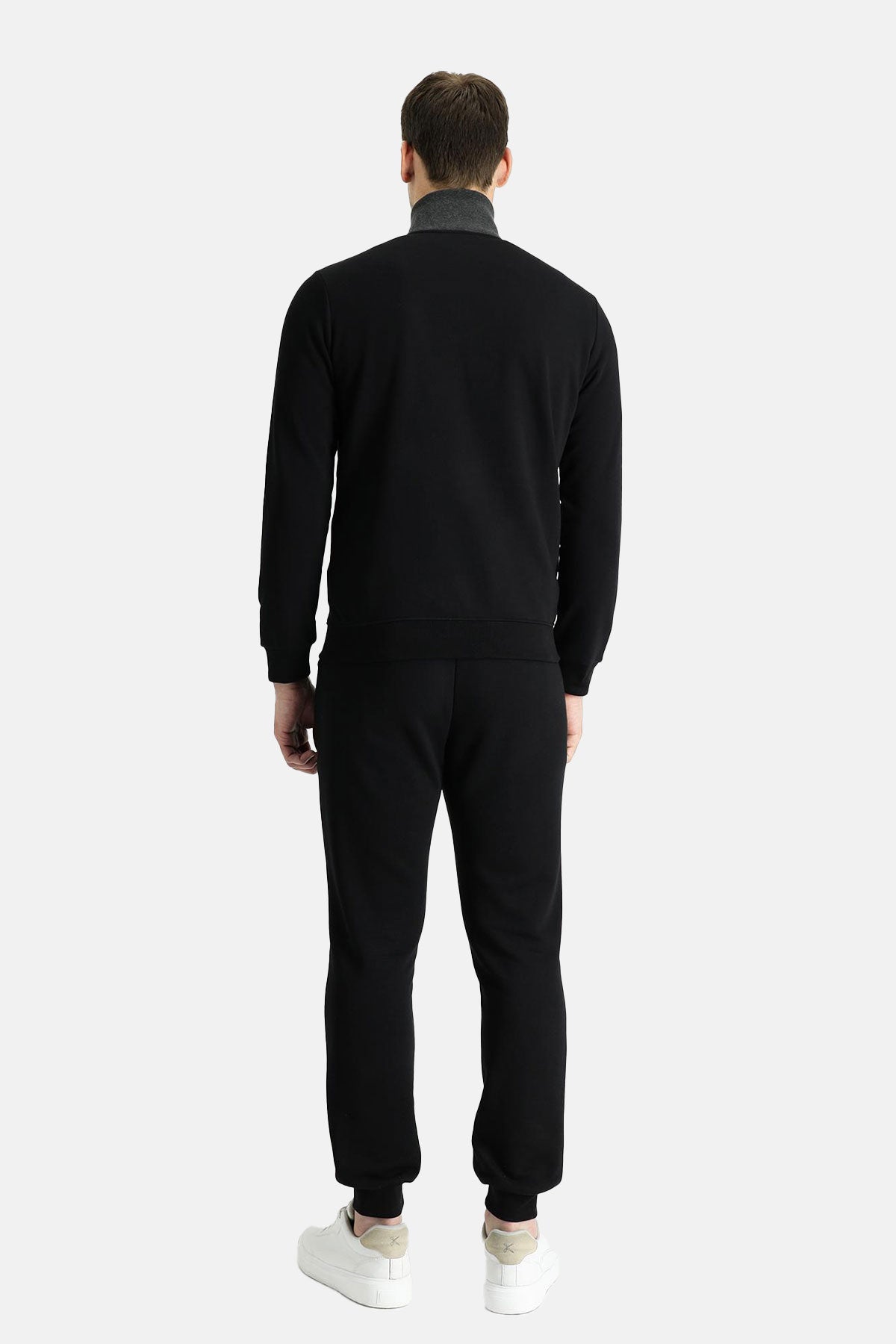 Kiğılı eşofman pijama seti arka detay - şık tasarım