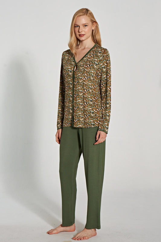 Pınarca desenli pijama seti detay görünümü – uzun kollu gömlek yaka rahat kesim