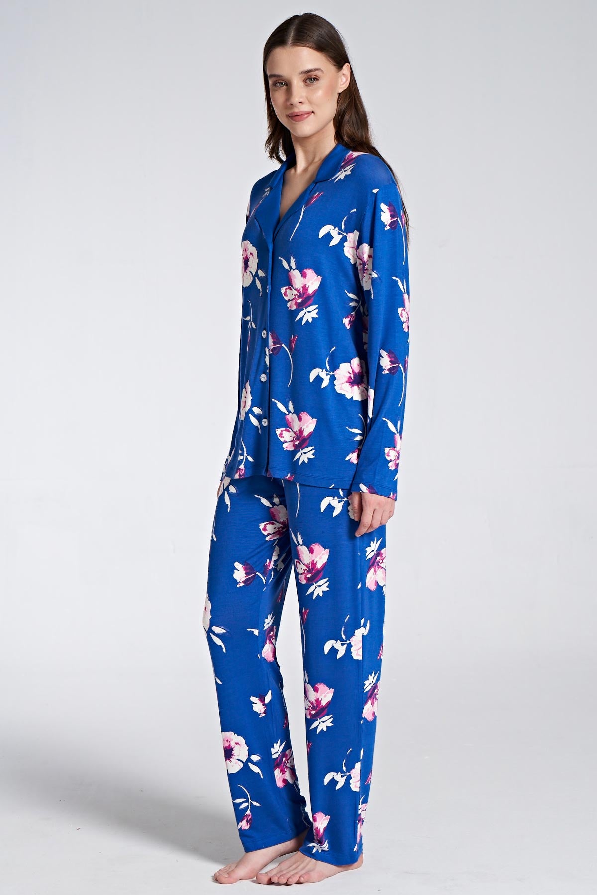 Pınarca düğmeli çiçekli pijama seti alternatif renk detay – uzun kollu şık tasarım