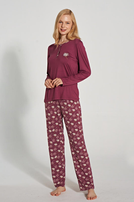Pınarca düğmeli pijama seti ön görünüm – uzun kollu bisiklet yaka rahat kesim