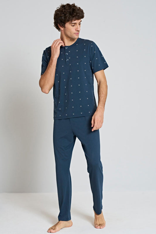 Pınarca büyük beden erkek pijama seti detay görünümü – kısa kollu üç düğmeli bisiklet yaka