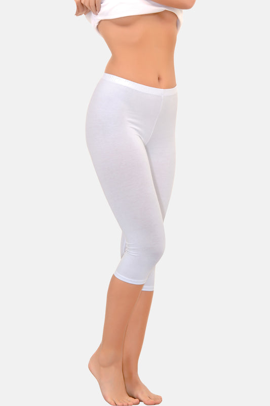 Pınarca kadın modal kapri tayt beyaz renk, yumuşak doku ve esnek yapı