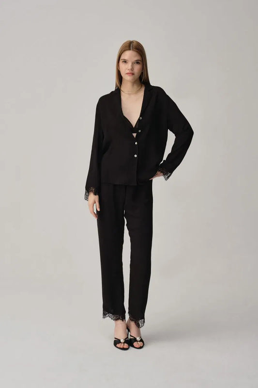 Pierre Cardin SERENA ipek saten set siyah parça detayı - kaliteli kumaş