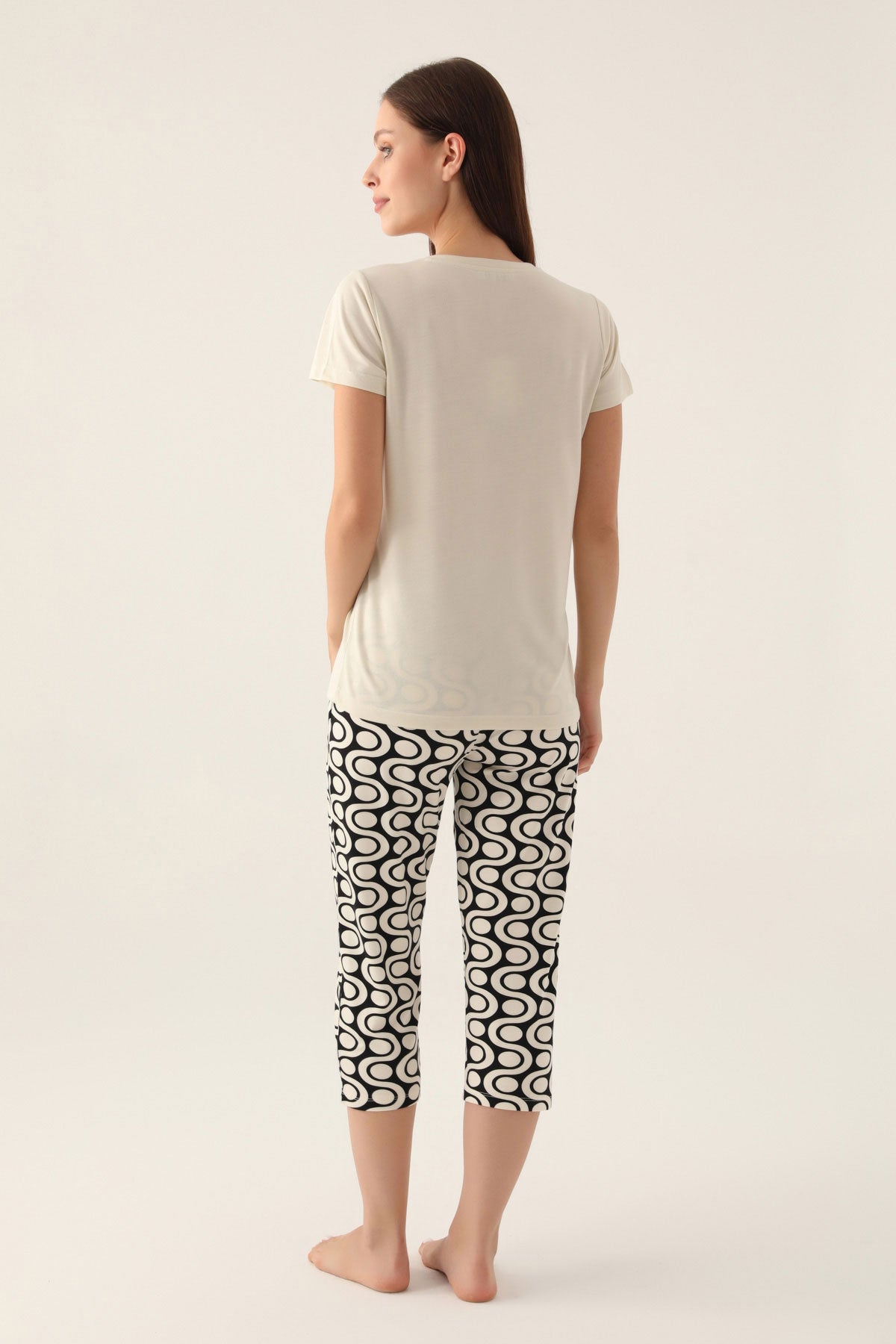 Arnetta Kadın Kapri Pijama Takımı Kısa Kollu Bisiklet Yaka Süprem