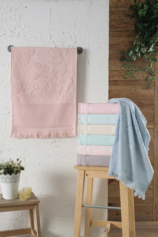 Fiesta Kardelen El Yüz Havlusu Kadife Jakarlı Etamin Saçaklı 50x90 cm