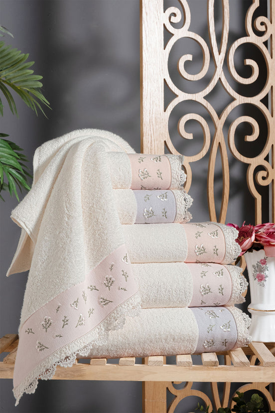Arliva El-Yüz Havlusu Bukle Nakışlı Dantelli 50x85 Meyra