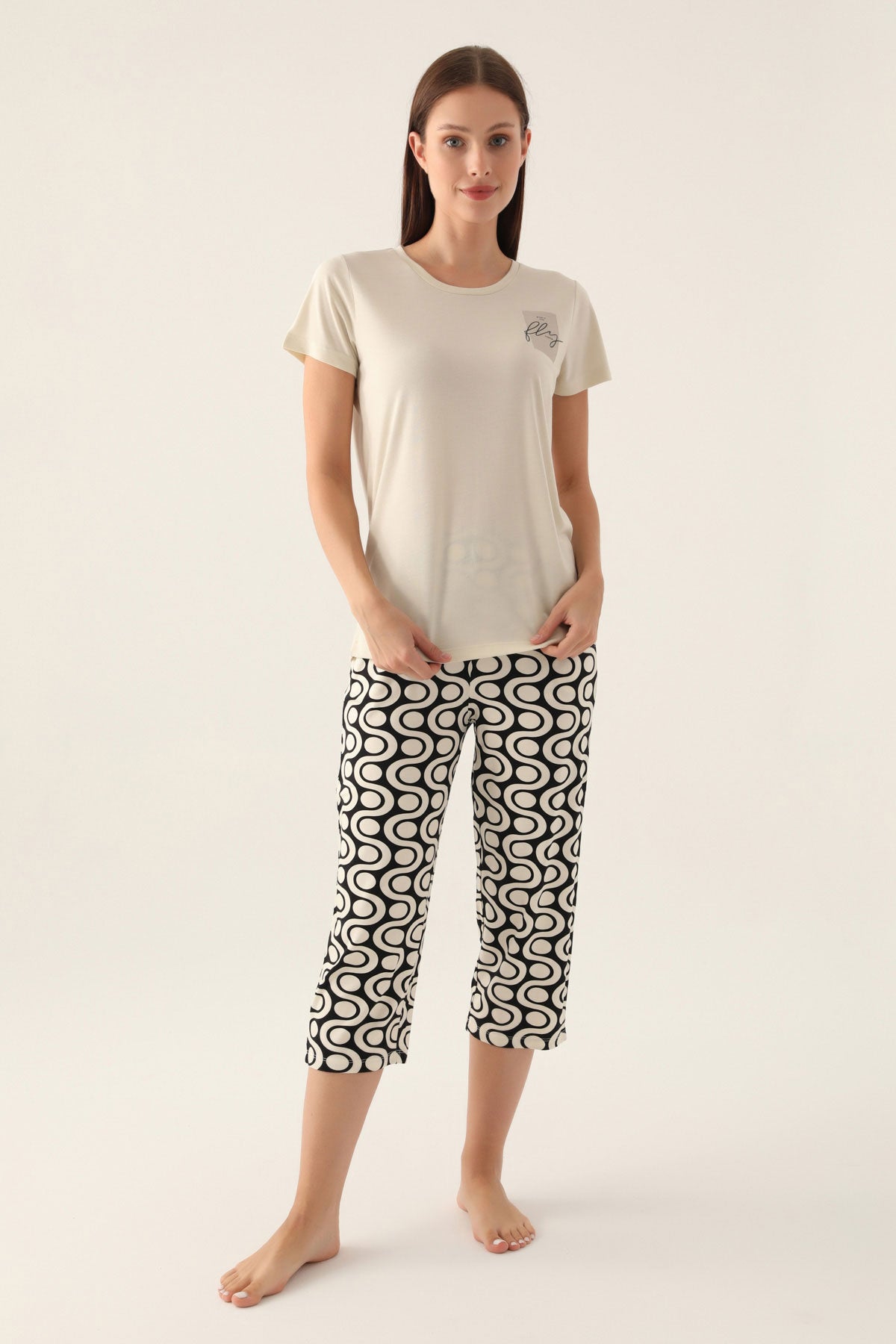 Arnetta Kadın Kapri Pijama Takımı Kısa Kollu Bisiklet Yaka Süprem