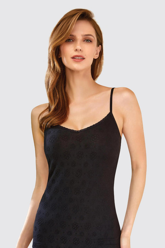 Berrak Kadın İp Askılı Atlet Jakarlı Pamuklu Dantel Detaylı