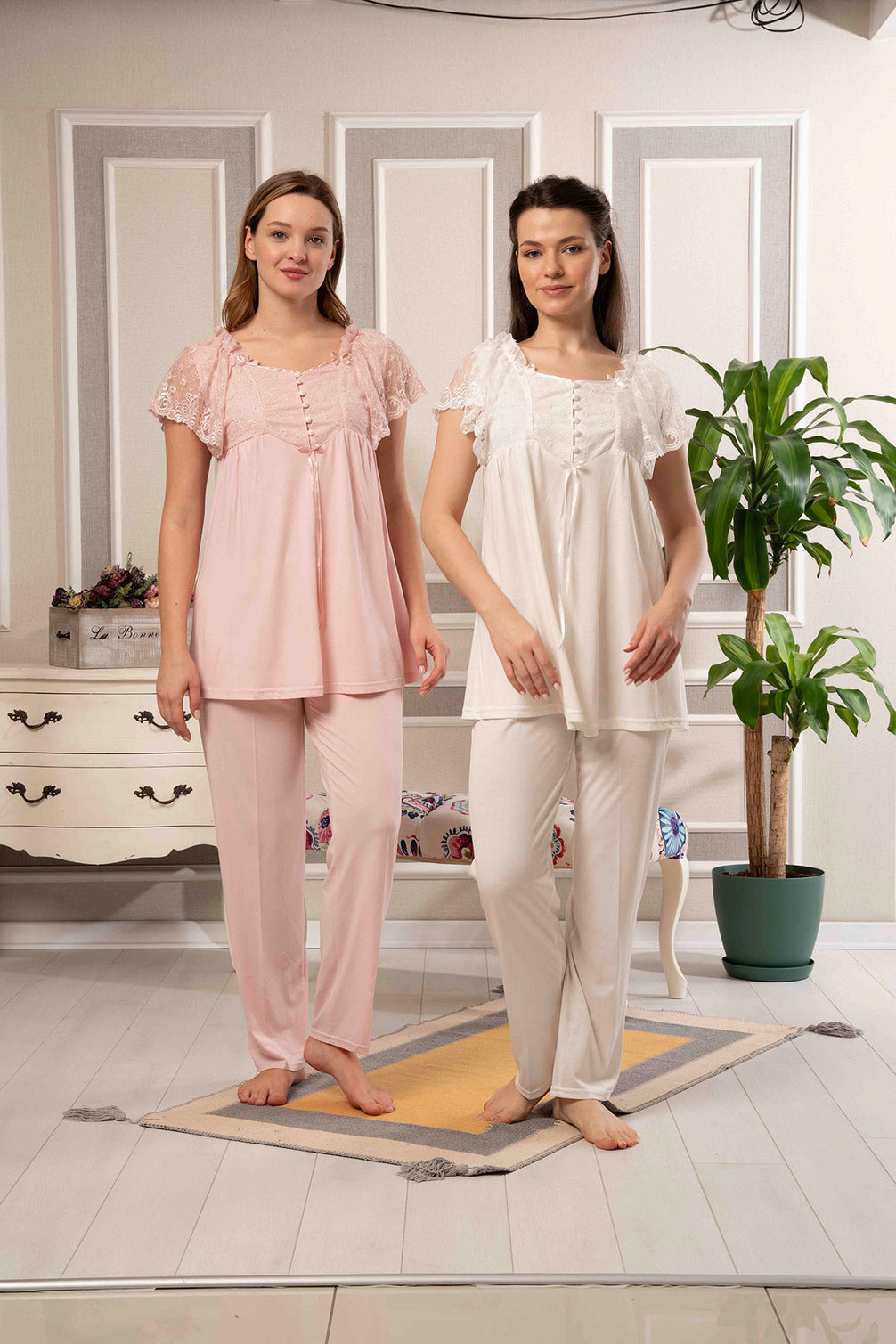 Bone Kadın Pijama Takımı Kolları Dantel Detaylı