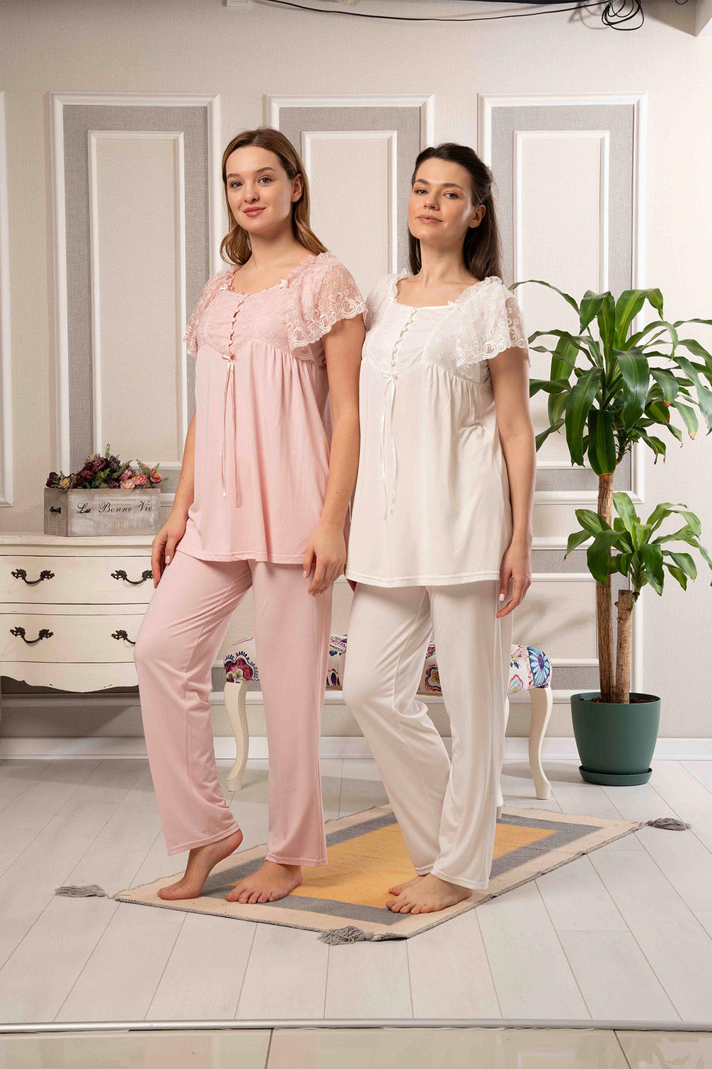 Bone Kadın Pijama Takımı Kolları Dantel Detaylı