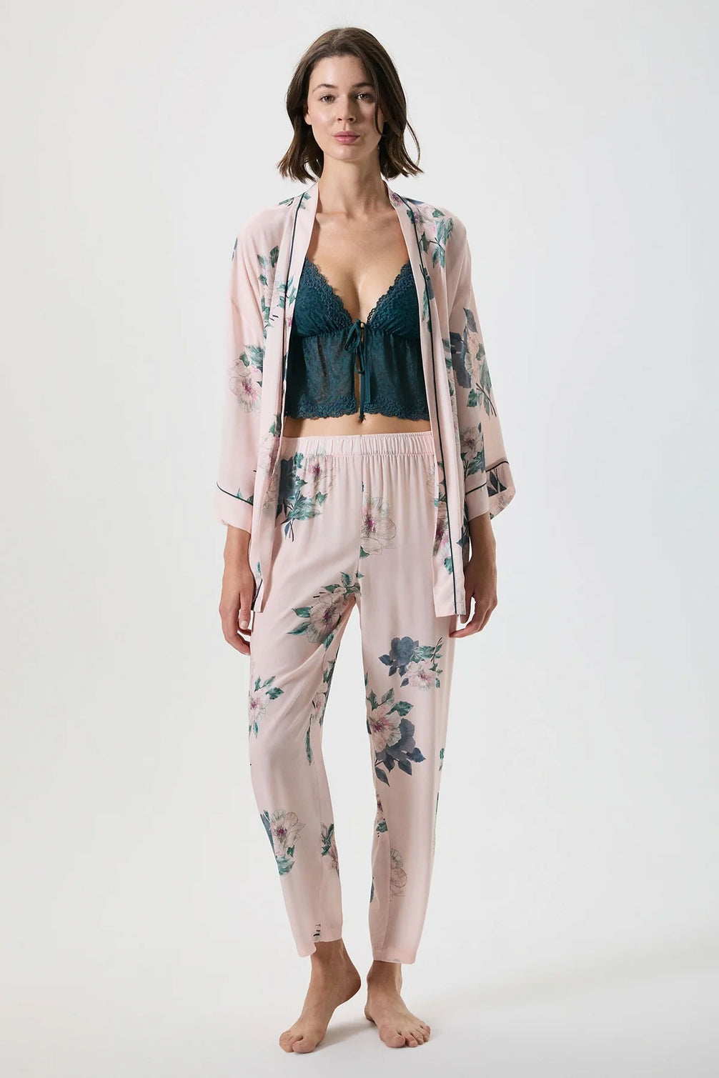 Catherine's Kadın Pijama Sabahlık Takımı Büstiyerli Çiçek Desenli
