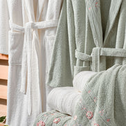 Fiesta Bornoz Seti Luxury El İşi Nakışlı 6 Parça
