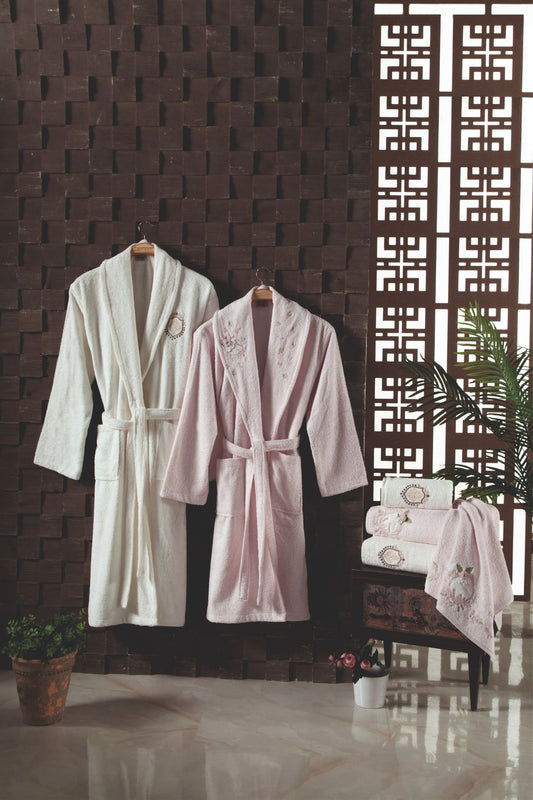 Fiesta Bornoz Seti Talya Bambu El İşi Nakışlı 6 Parça