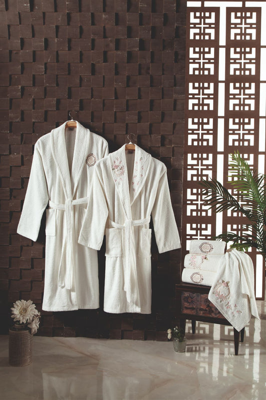 Fiesta Bornoz Seti Talya Bambu El İşi Nakışlı 6 Parça