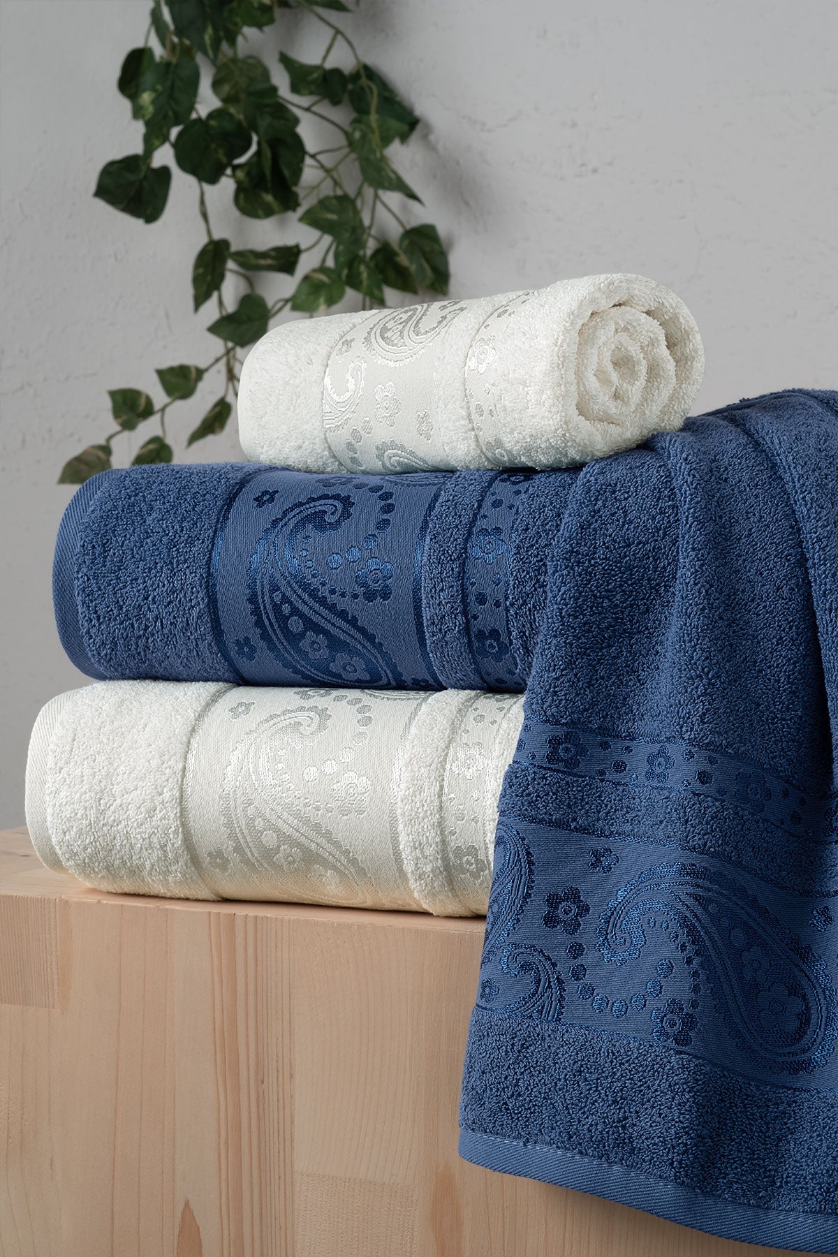 Fiesta Bukle Jakarlı Hamam Takımı