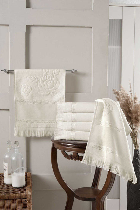 Fiesta İşlemelik Havlu Soft Kadife Jakarlı Etamin Saçaklı 50x90