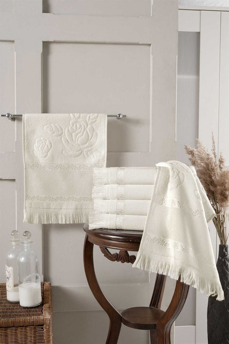 Fiesta İşlemelik Havlu Soft Kadife Jakarlı Saçaklı 30x50