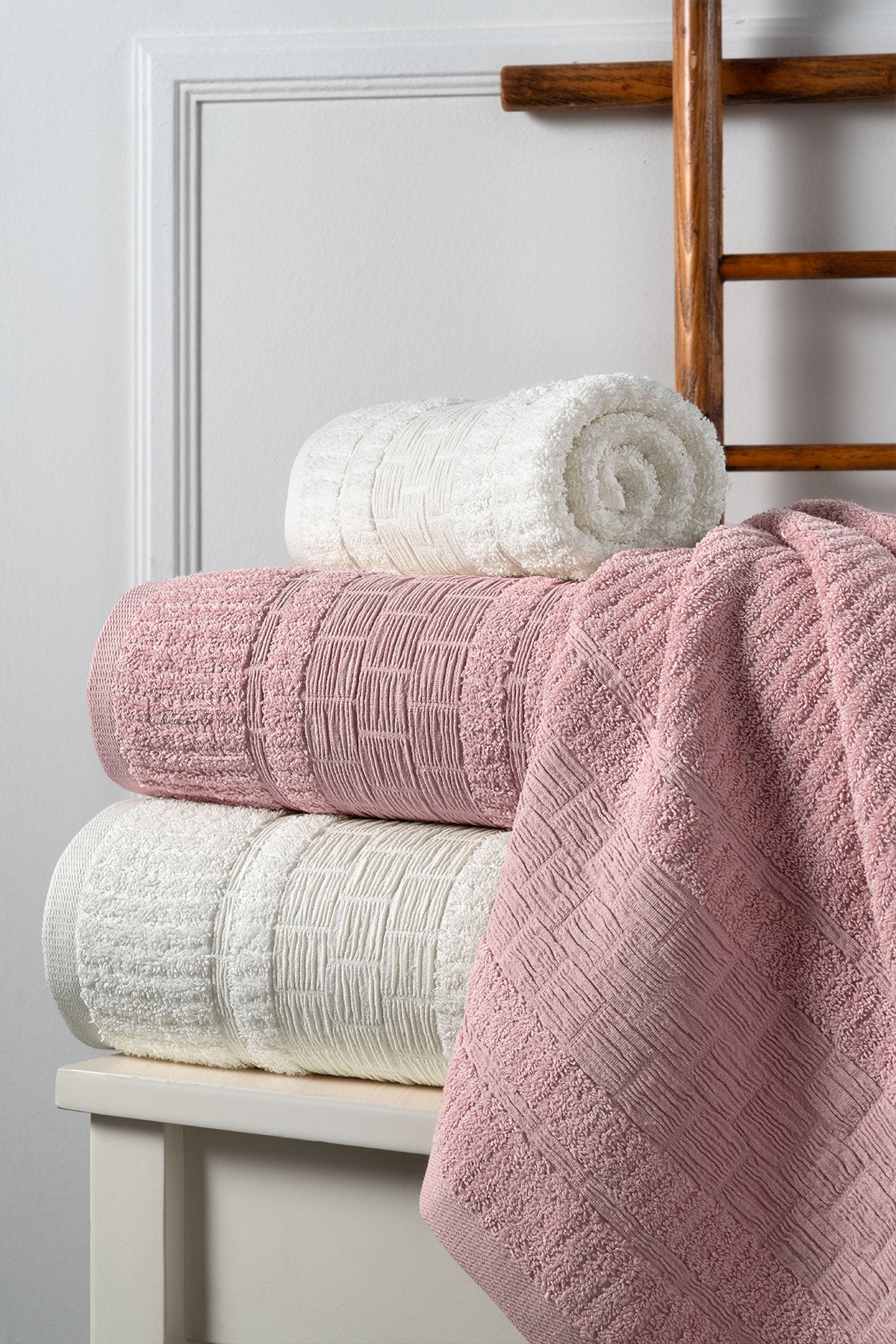 Fiesta Luxury Kare Bürümcük 4 Parça Hamam Takımı