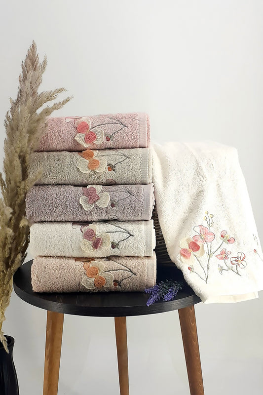 Maribor El-Yüz Havlusu 3D Nakışlı Freya Bambu 50x90