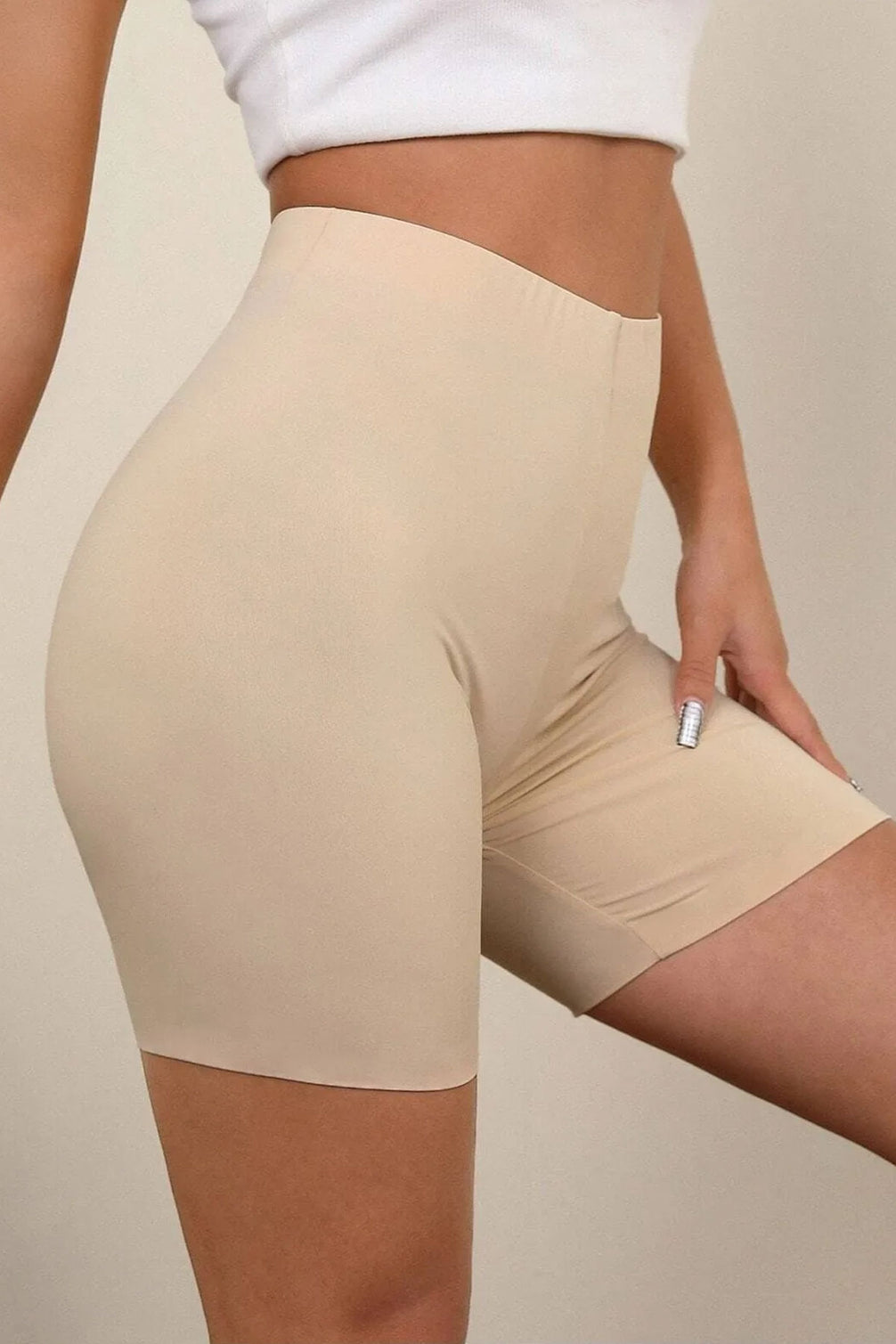 Missfit Kadın Uzun Paçalı Silikonlu Şort Lazer Kesim