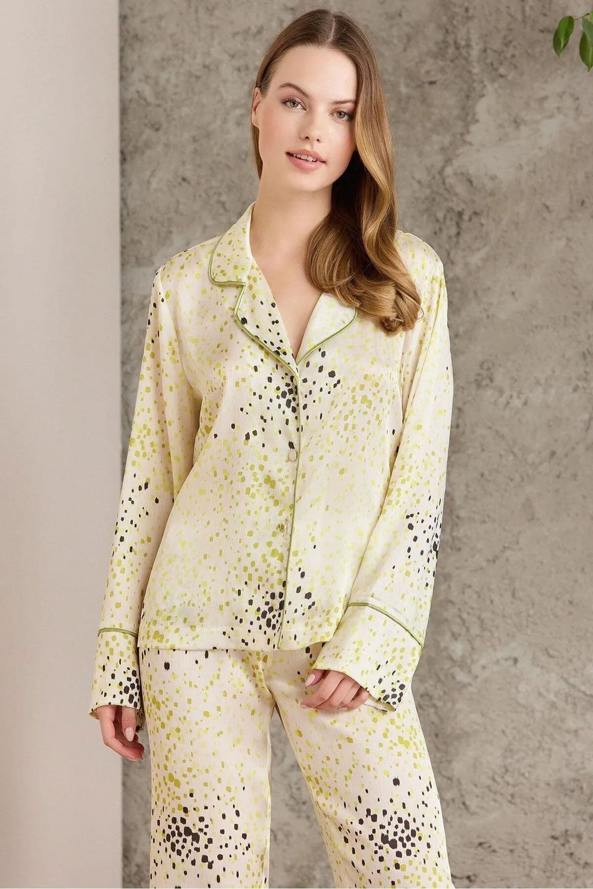 Pierre Cardin Kadın Boydan Düğmeli Saten Pijama Takımı