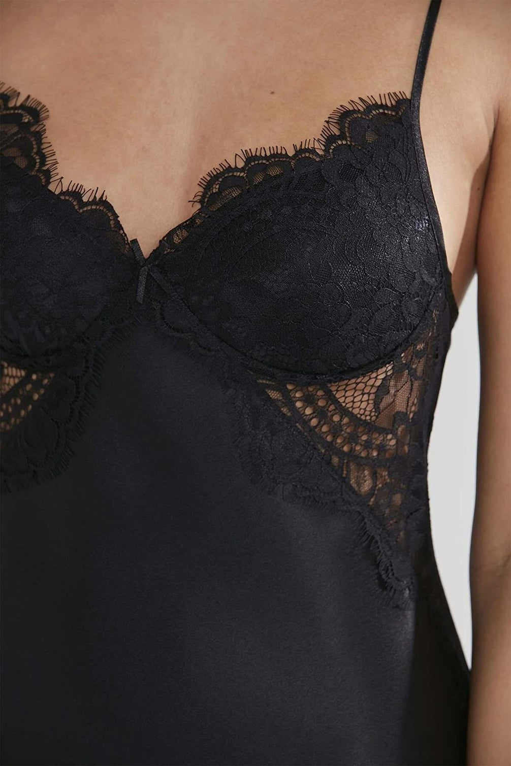 Pierre Cardin Kadın Fantezi Gecelik Sabahlık Takım Kolları Dantelli Saten