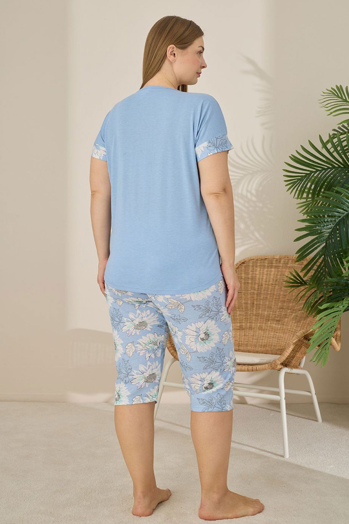 Pijamoni Kadın Büyük Beden Kapri Takımı Kısa Kollu Desenli