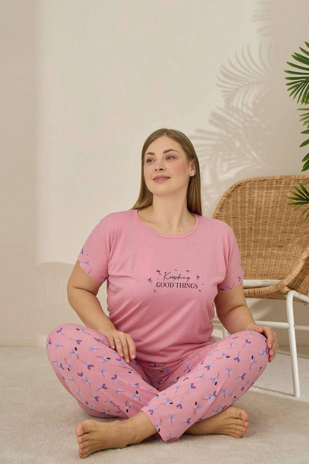 Pijamoni Kadın Büyük Beden Pijama Takımı Kıssa Kollu Çiçek Desenli