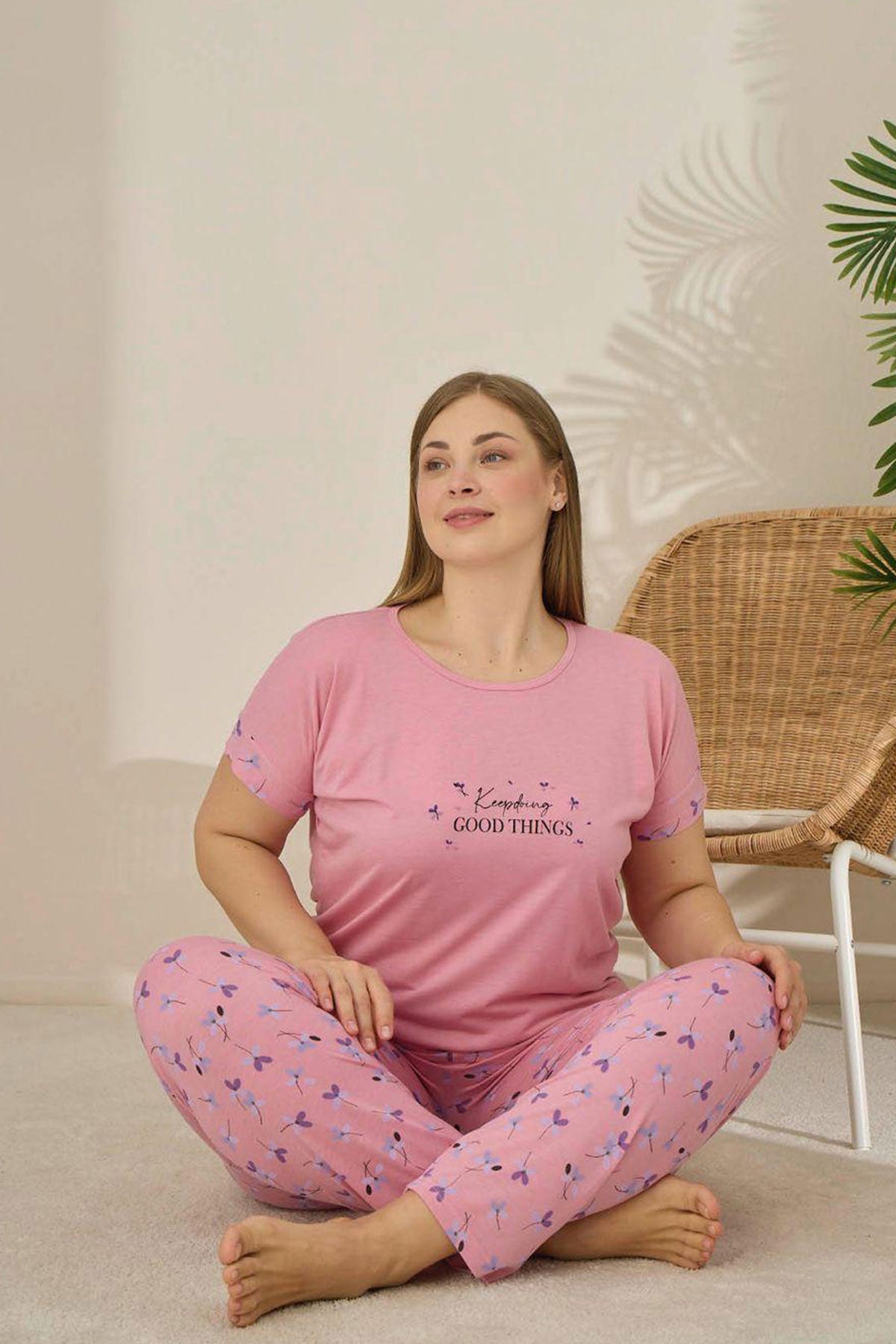Pijamoni Kadın Büyük Beden Pijama Takımı Kıssa Kollu Çiçek Desenli