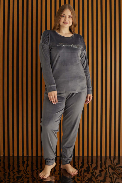Pijamoni Kadın Büyük Beden Pijama Takımı Uzun Kollu Kadife Paça Manşetli Önü Yazılı