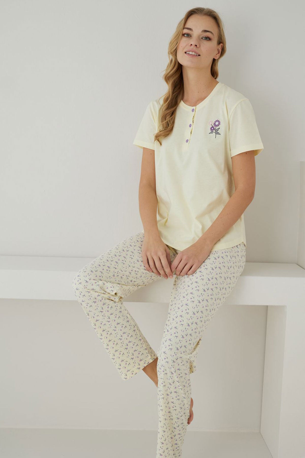 Pijamoni Kadın Pijama Takımı Kısa Kollu Desenli Düğmeli Pamuklu