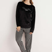 Pijamoni Kadın Pijama Takımı Uzun Kollu Düşük Omuz Kadife Alt Çizgili