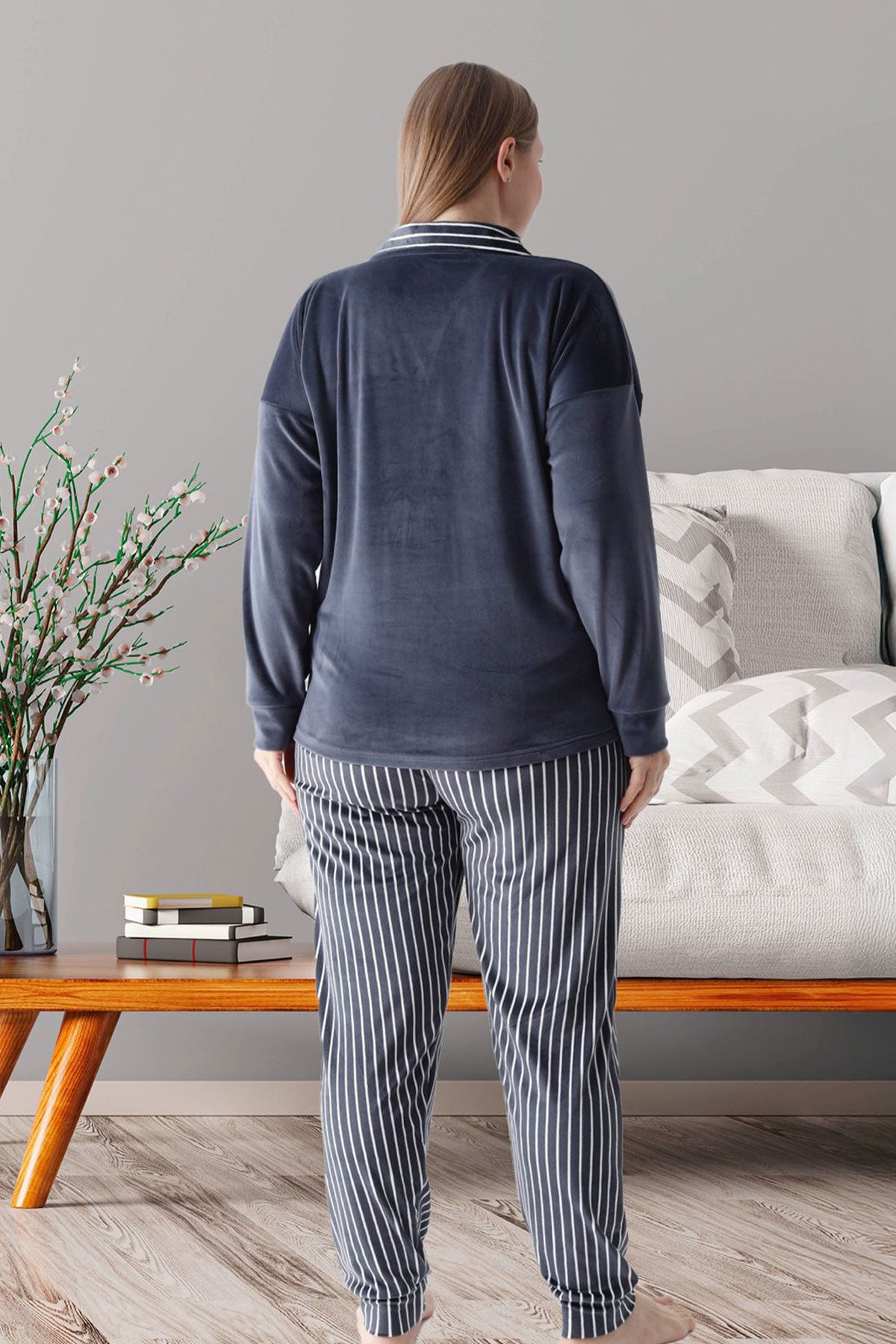 Pijamoni Kadın Pijama Takımı Uzun Kollu Gömlek Yaka Büyük Beden Kadife Manşetli Paça Çizgili