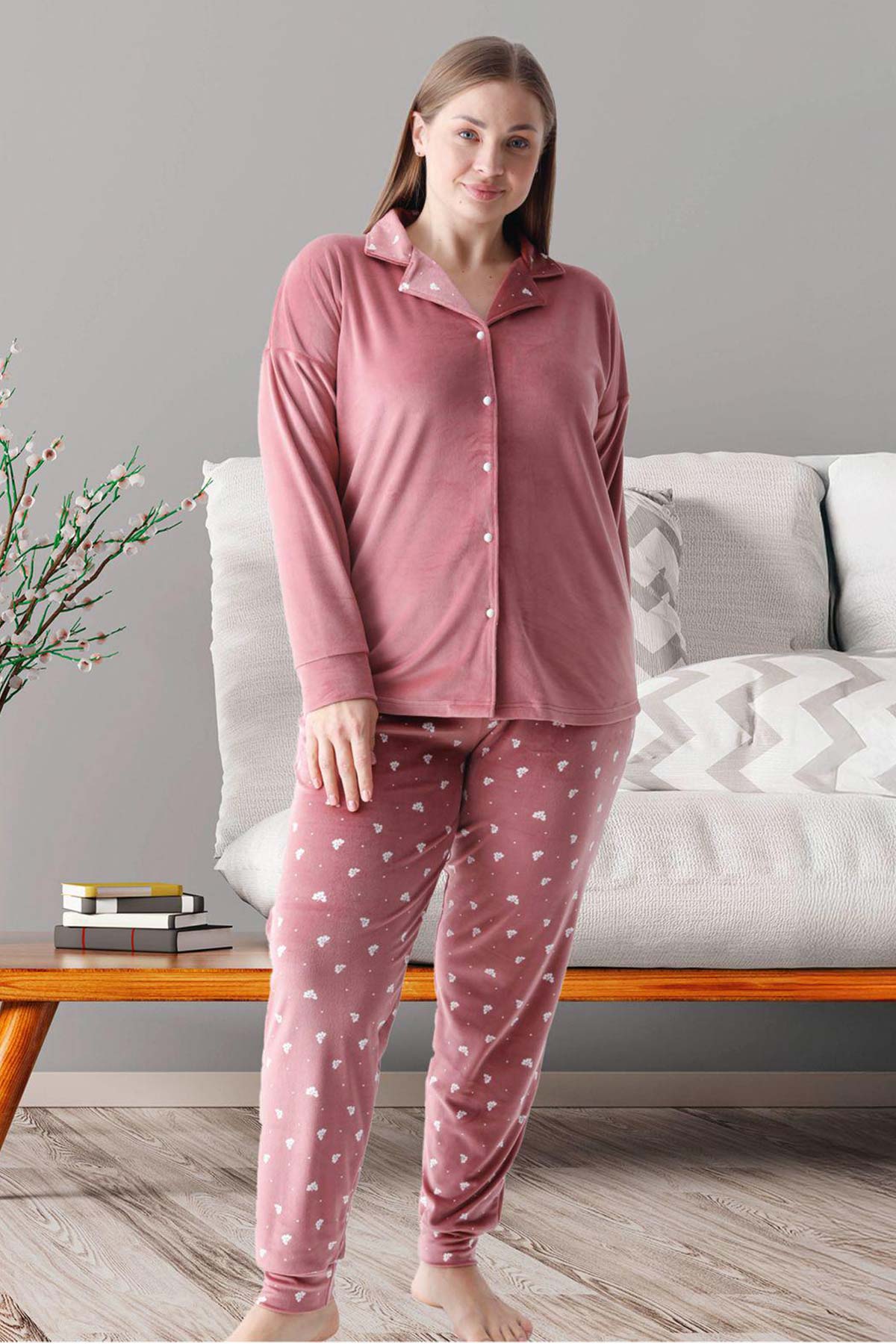 Pijamoni Kadın Pijama Takımı Uzun Kollu Gömlek Yaka Büyük Beden Kadife Manşetli Paça Kalpli