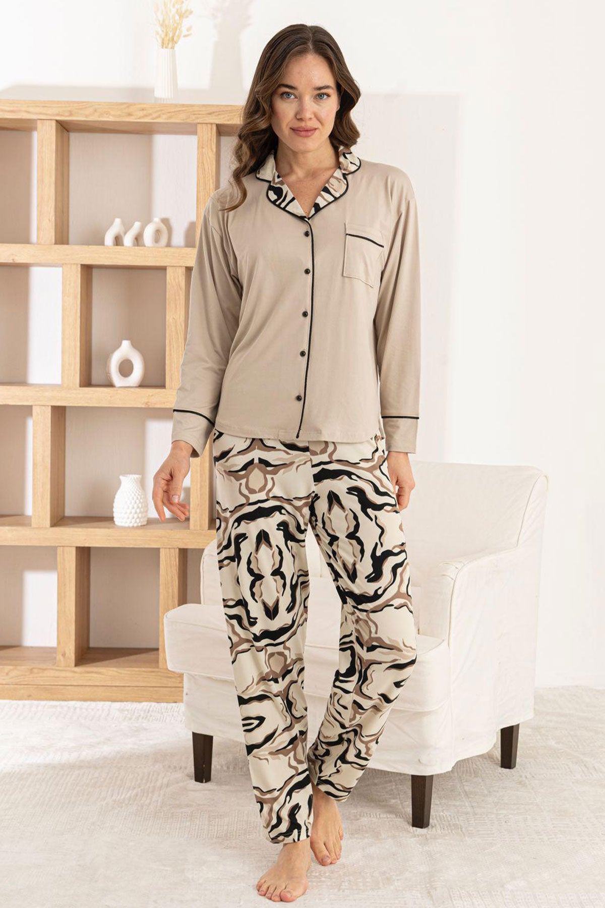 Pijamoni Kadın Pijama Takımı Uzun Kollu Gömlek Yaka Cepli Milan Kumaş Desenli