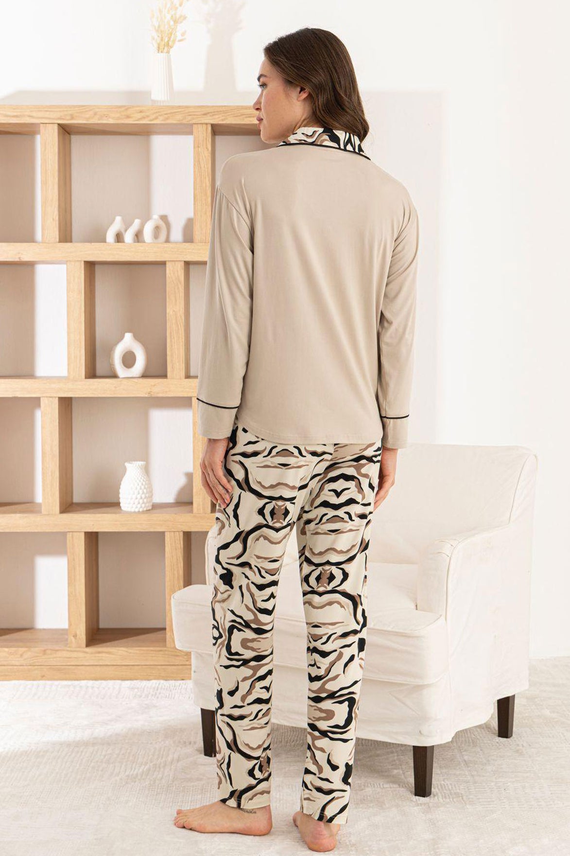 Pijamoni Kadın Pijama Takımı Uzun Kollu Gömlek Yaka Cepli Milan Kumaş Desenli