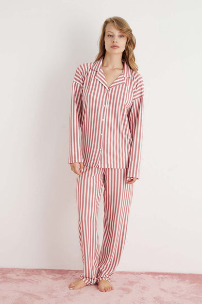 Pijamoni Kadın Pijama Takımı Uzun Kollu Gömlek Yaka Çizgili Süet