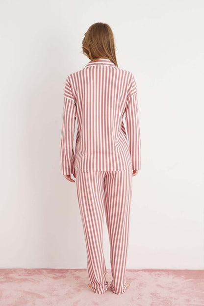 Pijamoni Kadın Pijama Takımı Uzun Kollu Gömlek Yaka Çizgili Süet