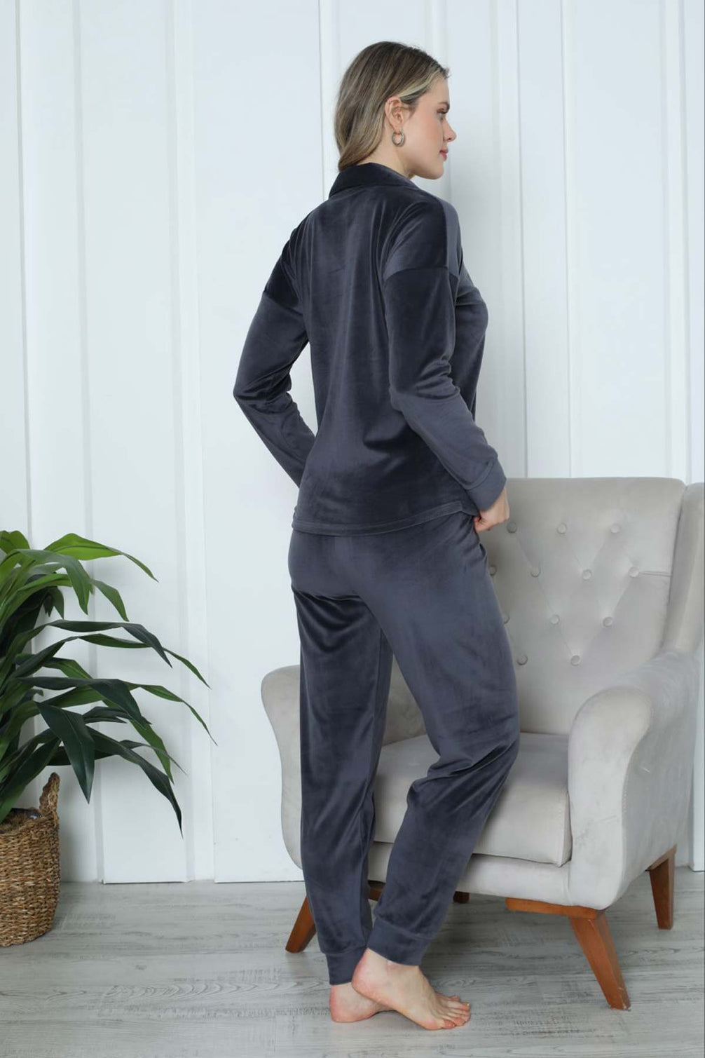 Pijamoni Kadın Pijama Takımı Uzun Kollu Gömlek Yaka Fransız Kadife Manşetli Paça
