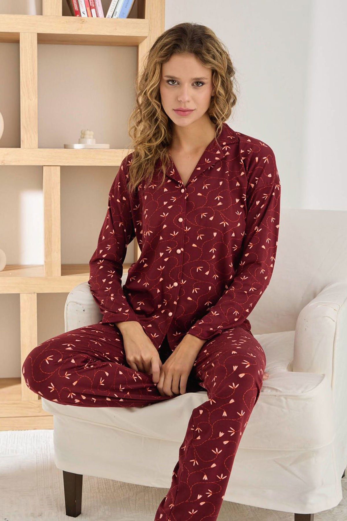 Pijamoni Kadın Pijama Takımı Uzun Kollu Gömlek Yaka Yaprak Desenli Sofya