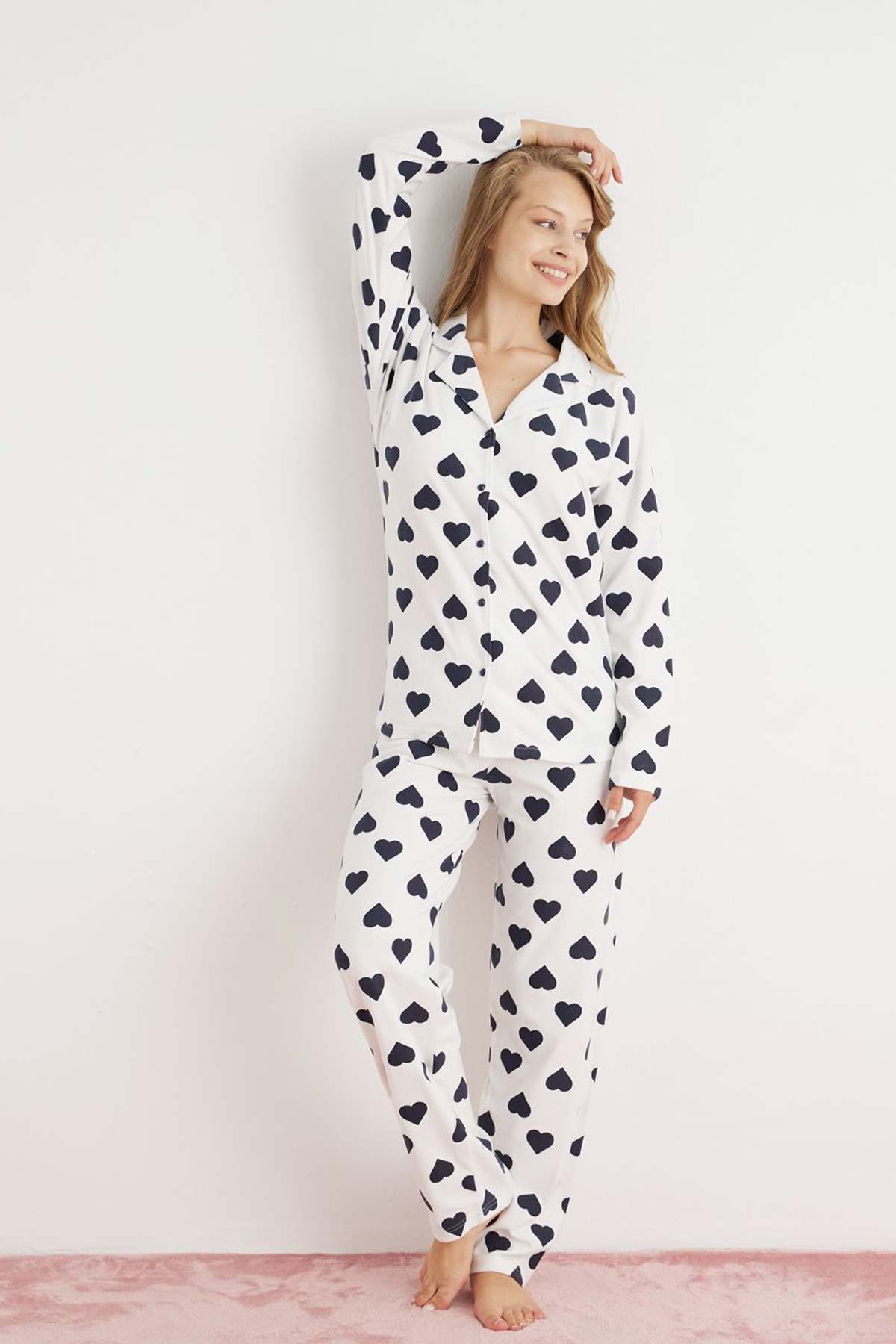 Pijamoni Kadın Pijama Takımı Uzun Kolu Gömlek Yaka Kalpli Süet
