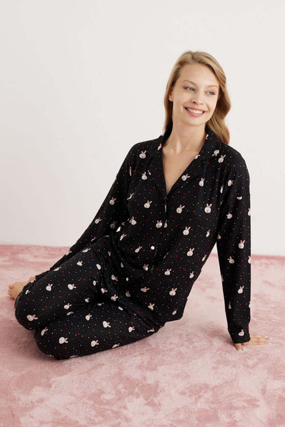Pijamoni Kadın Pijama Takımı Uzun Kolu Gömlek Yaka Tavşan Desenli Süet