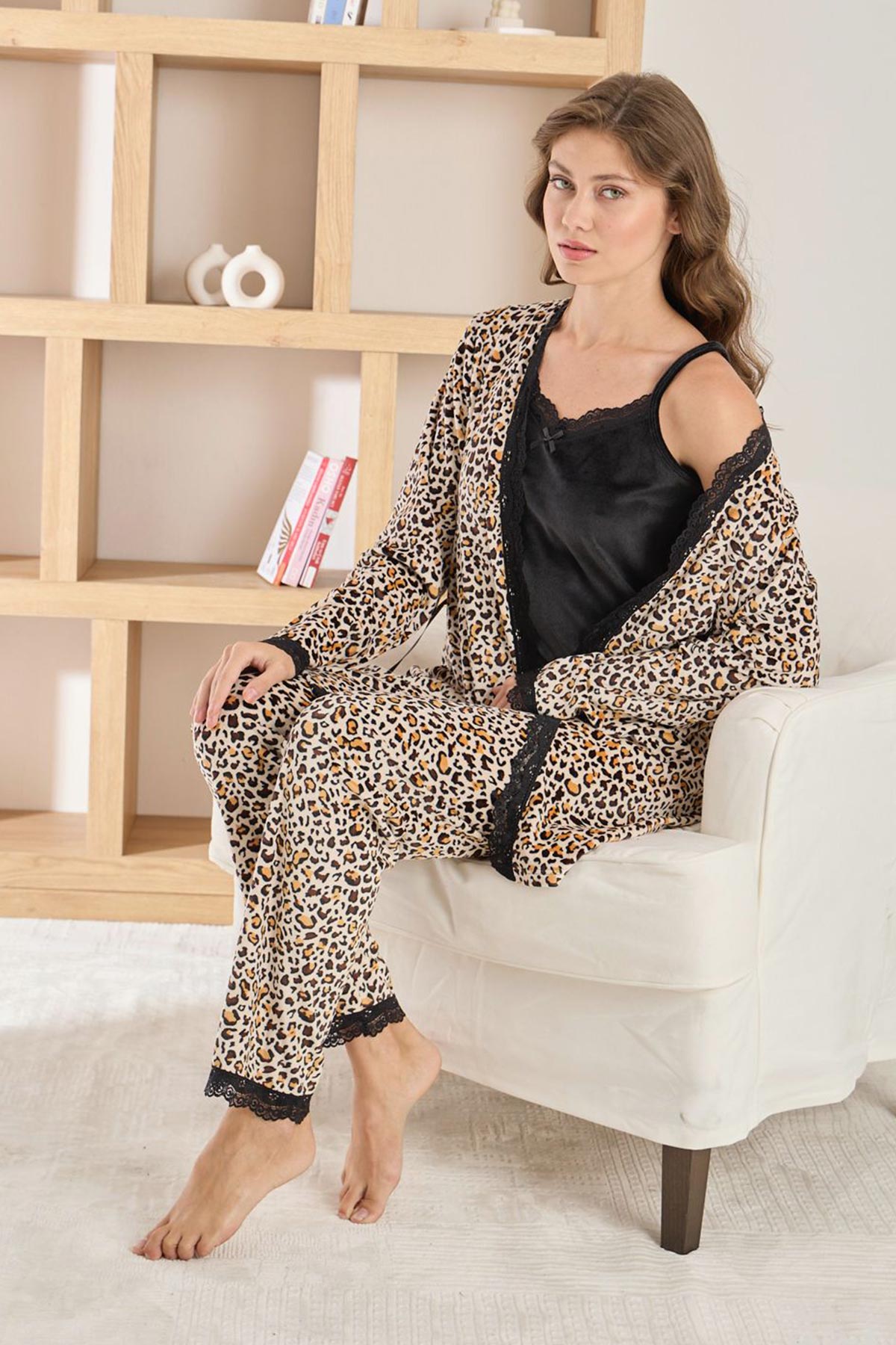 Pijamoni Kadın Sabahlıklı Pijama Takımı İp Askılı Kadife Desenli
