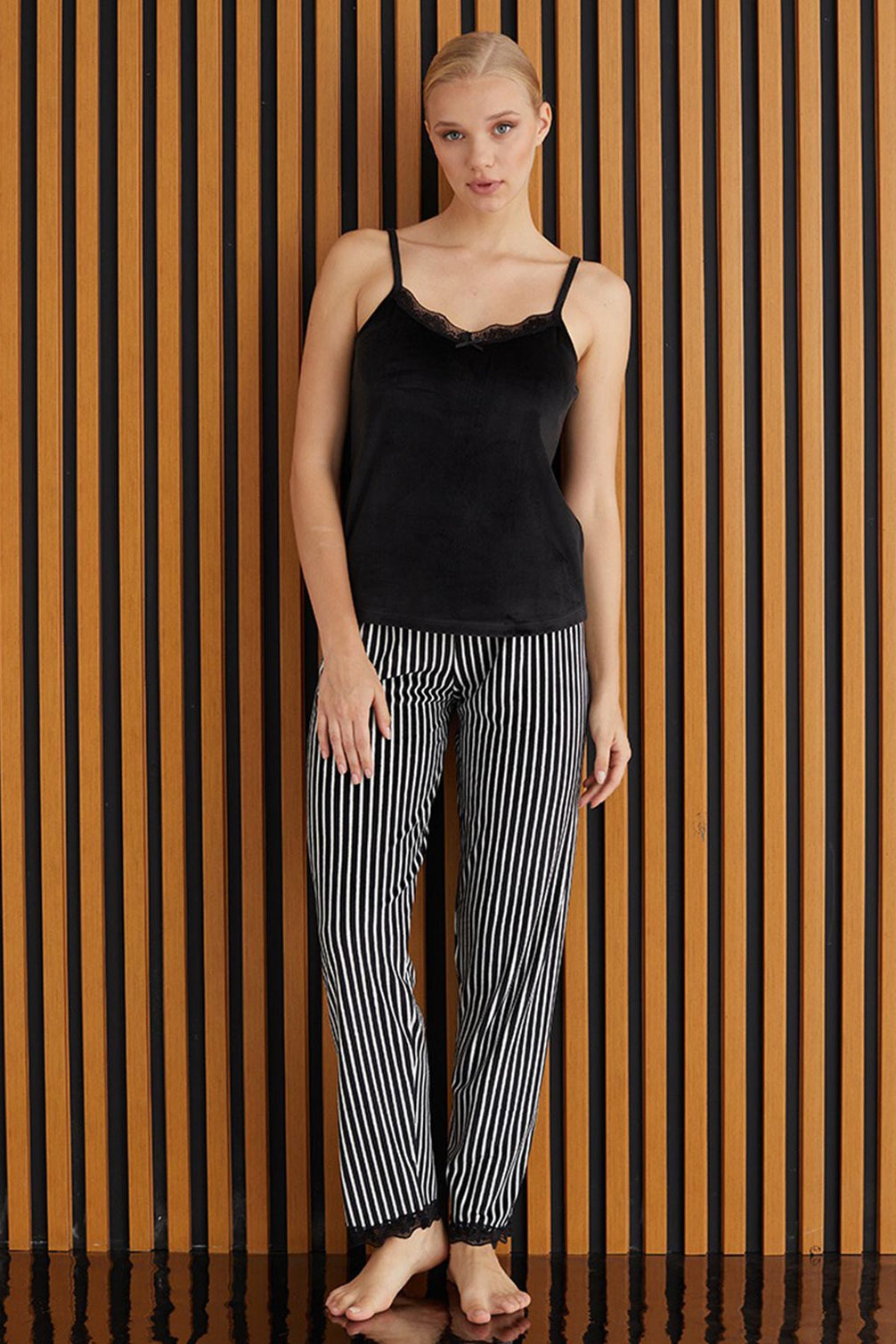 Pijamoni Kadın Sabahlıklı Pijama Takımı İp Askılı Kadife Desenli