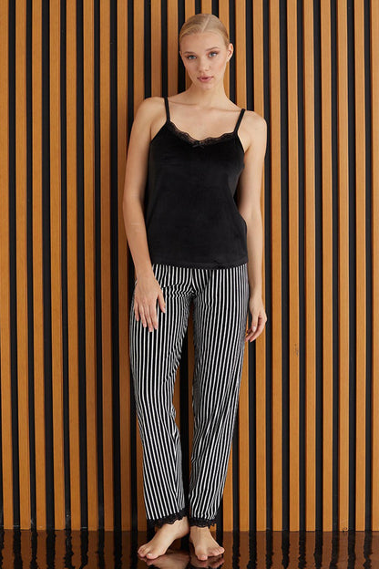 Pijamoni Kadın Sabahlıklı Pijama Takımı İp Askılı Kadife Desenli