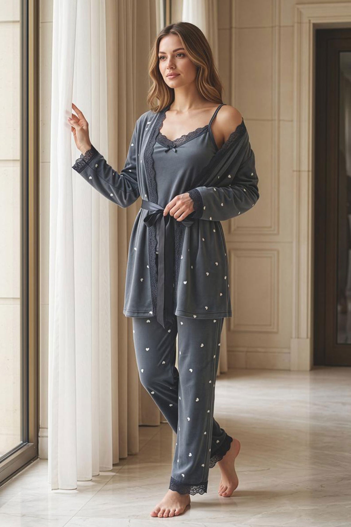Pijamoni Kadın Sabahlıklı Pijama Takımı İp Askılı Kadife Desenli