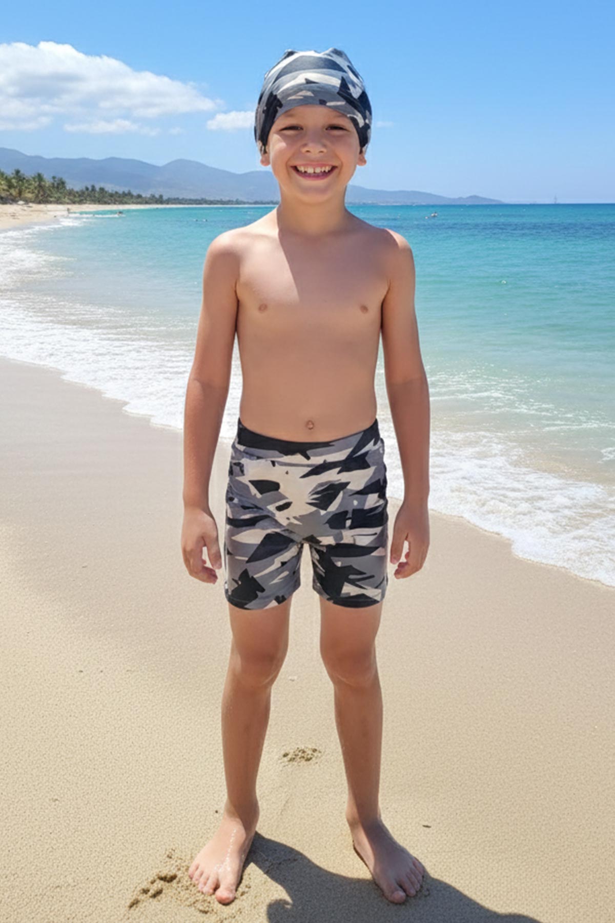 Pınarca Erkek Çocuk Şortu Likralı Desenli Boneli