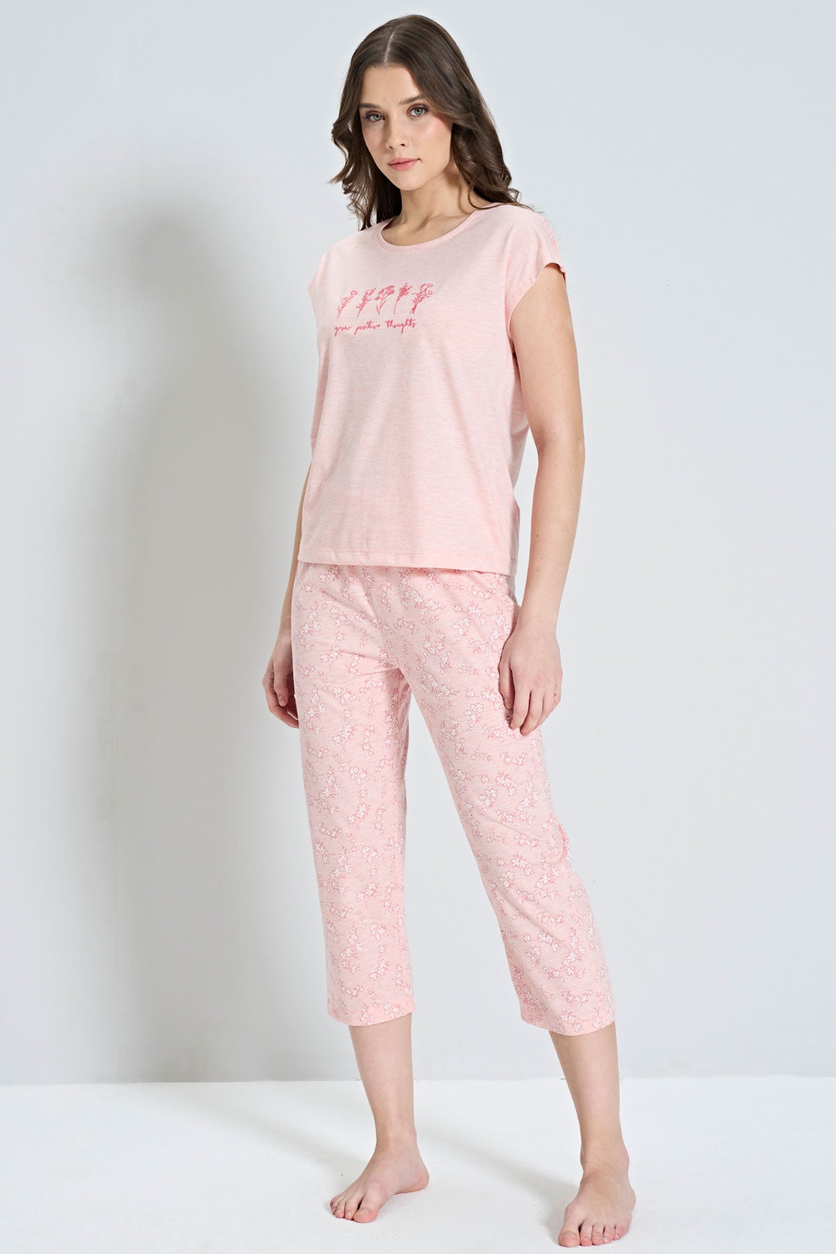 Pınarca Kadın Büyük Beden Kapri Takımı Kısa Kollu Çiçek Desenli